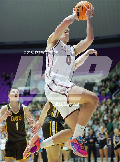 Thumbnail 2 in Davis vs. Lone Peak (UHSAA 6A Quarterfinal) photogallery.