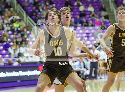 Thumbnail 2 in Davis vs. Lone Peak (UHSAA 6A Quarterfinal) photogallery.