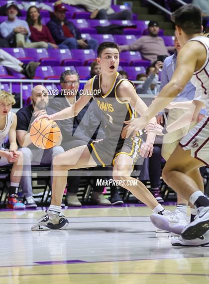 Thumbnail 2 in Davis vs. Lone Peak (UHSAA 6A Quarterfinal) photogallery.