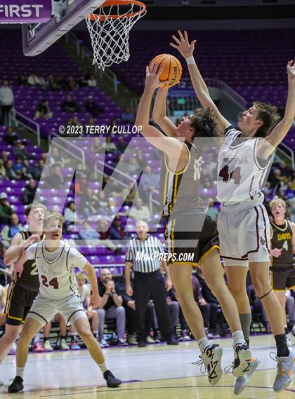 Thumbnail 2 in Davis vs. Lone Peak (UHSAA 6A Quarterfinal) photogallery.