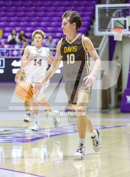 Thumbnail 1 in Davis vs. Lone Peak (UHSAA 6A Quarterfinal) photogallery.