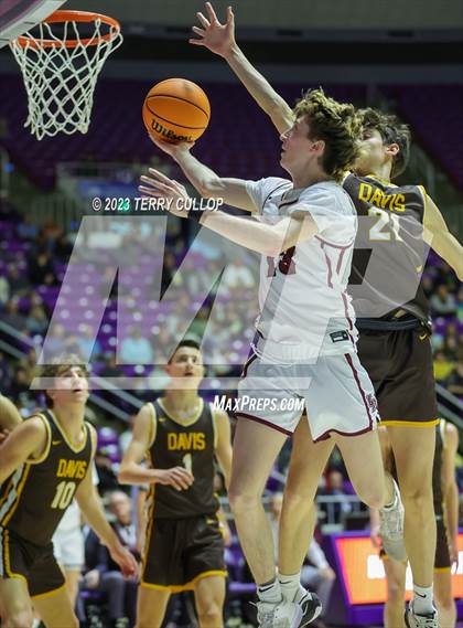 Thumbnail 3 in Davis vs. Lone Peak (UHSAA 6A Quarterfinal) photogallery.