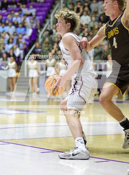 Thumbnail 1 in Davis vs. Lone Peak (UHSAA 6A Quarterfinal) photogallery.