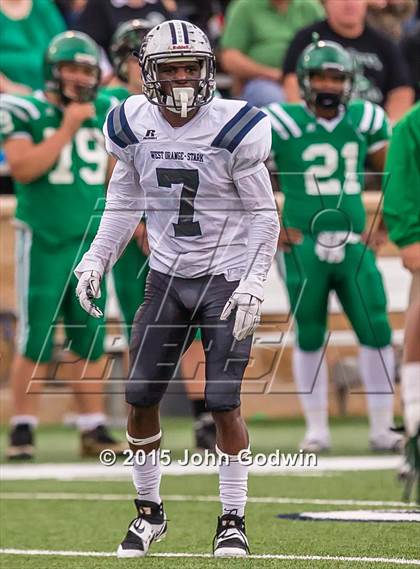 Thumbnail 3 in West Orange-Stark vs. Cuero (UIL 4A D2 Semifinal) photogallery.