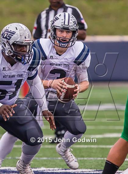 Thumbnail 3 in West Orange-Stark vs. Cuero (UIL 4A D2 Semifinal) photogallery.