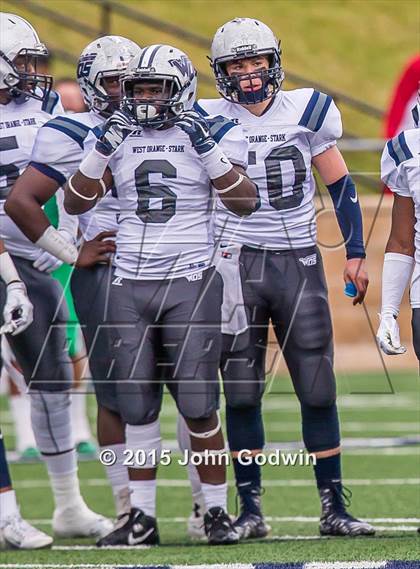 Thumbnail 1 in West Orange-Stark vs. Cuero (UIL 4A D2 Semifinal) photogallery.