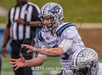 Thumbnail 3 in West Orange-Stark vs. Cuero (UIL 4A D2 Semifinal) photogallery.