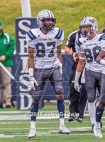 Thumbnail 1 in West Orange-Stark vs. Cuero (UIL 4A D2 Semifinal) photogallery.