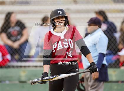 Thumbnail 2 in Paso Robles vs. Sanger photogallery.