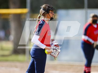Thumbnail 2 in Paso Robles vs. Sanger photogallery.