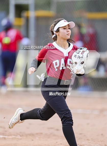 Thumbnail 2 in Paso Robles vs. Sanger photogallery.