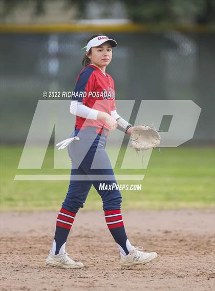 Thumbnail 2 in Paso Robles vs. Sanger photogallery.