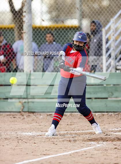 Thumbnail 2 in Paso Robles vs. Sanger photogallery.