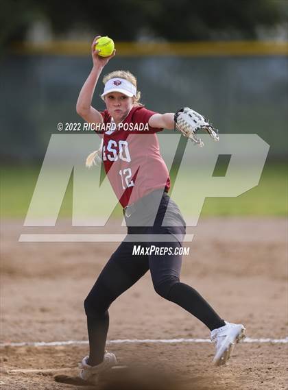 Thumbnail 1 in Paso Robles vs. Sanger photogallery.
