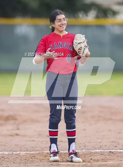 Thumbnail 1 in Paso Robles vs. Sanger photogallery.