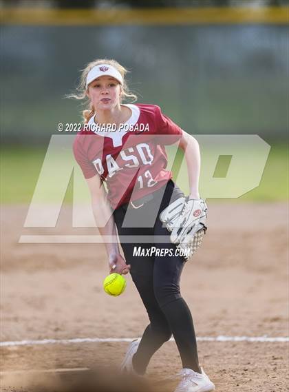 Thumbnail 3 in Paso Robles vs. Sanger photogallery.