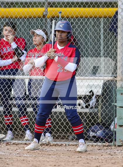Thumbnail 2 in Paso Robles vs. Sanger photogallery.