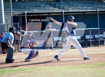 Thumbnail 2 in Norwalk vs La Salle photogallery.