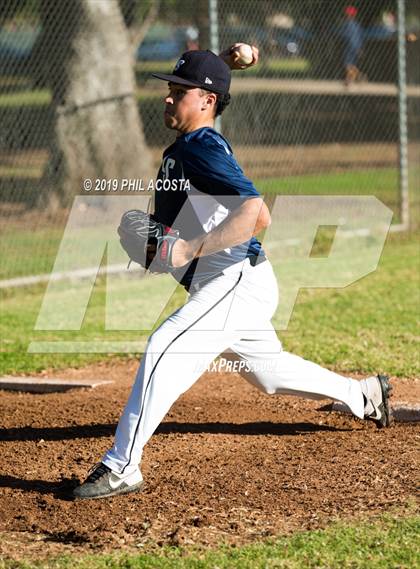 Thumbnail 3 in Norwalk vs La Salle photogallery.