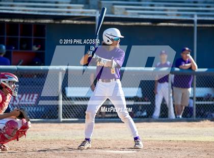 Thumbnail 3 in Norwalk vs La Salle photogallery.