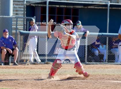 Thumbnail 2 in Norwalk vs La Salle photogallery.