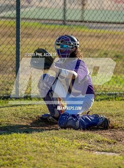 Thumbnail 3 in Norwalk vs La Salle photogallery.