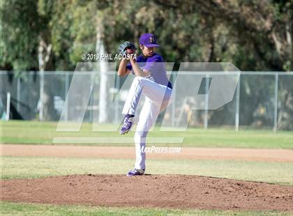 Thumbnail 2 in Norwalk vs La Salle photogallery.