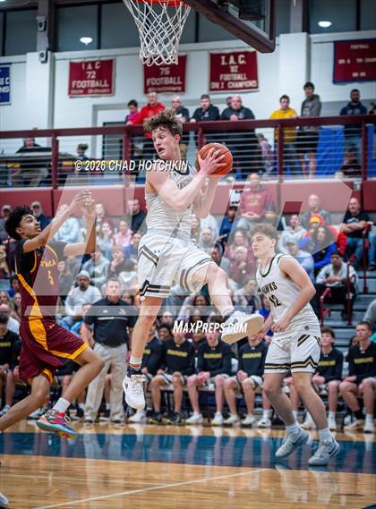 Thumbnail 1 in Ithaca vs Corning-Painted Post (NYSPHSAA Section 4 Class AAA Final) photogallery.