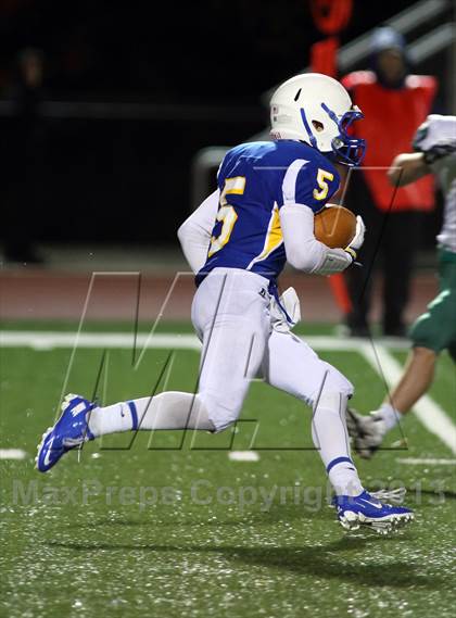 Thumbnail 3 in Mulvane vs Collegiate (KSHSAA 4A Bi-District Playoff) photogallery.