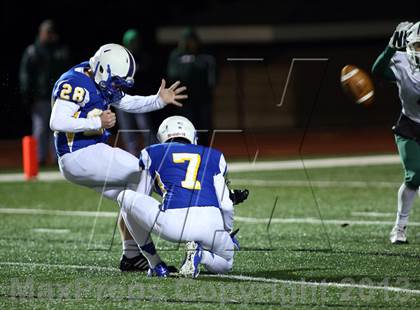 Thumbnail 1 in Mulvane vs Collegiate (KSHSAA 4A Bi-District Playoff) photogallery.