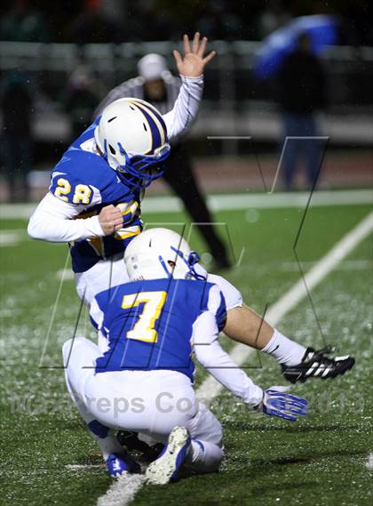 Thumbnail 3 in Mulvane vs Collegiate (KSHSAA 4A Bi-District Playoff) photogallery.