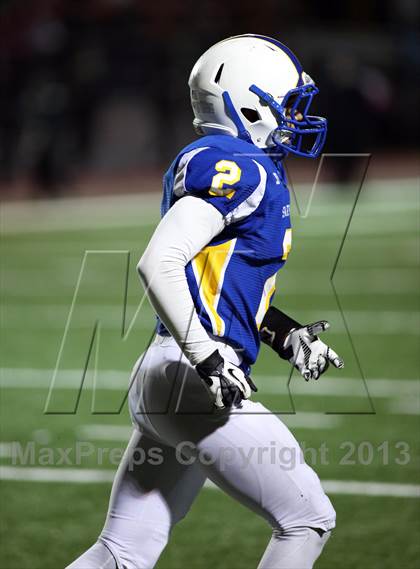 Thumbnail 1 in Mulvane vs Collegiate (KSHSAA 4A Bi-District Playoff) photogallery.
