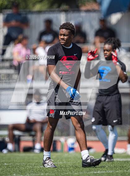 Thumbnail 1 in Serra vs Servite (7 on 7 Brave 8 Invitational) photogallery.