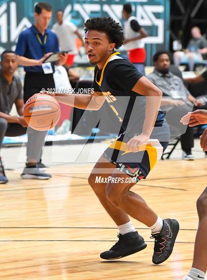 Thumbnail 1 in Cathedral vs. Democracy Prep Agassi Campus - Section 7 Basketball Tournament photogallery.