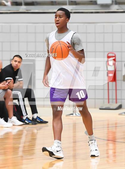 Thumbnail 3 in Cathedral vs. Democracy Prep Agassi Campus - Section 7 Basketball Tournament photogallery.