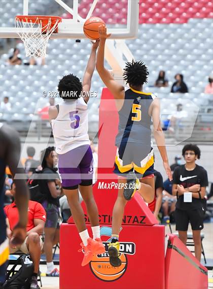 Thumbnail 3 in Cathedral vs. Democracy Prep Agassi Campus - Section 7 Basketball Tournament photogallery.