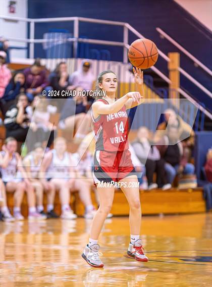 Thumbnail 3 in Newark Valley @ Elmira Notre Dame photogallery.