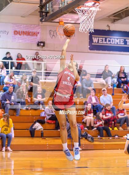Thumbnail 1 in Newark Valley @ Elmira Notre Dame photogallery.