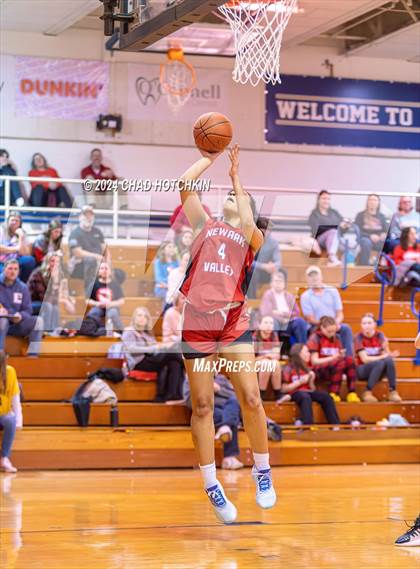 Thumbnail 3 in Newark Valley @ Elmira Notre Dame photogallery.
