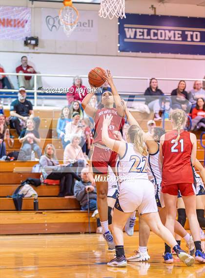 Thumbnail 3 in Newark Valley @ Elmira Notre Dame photogallery.