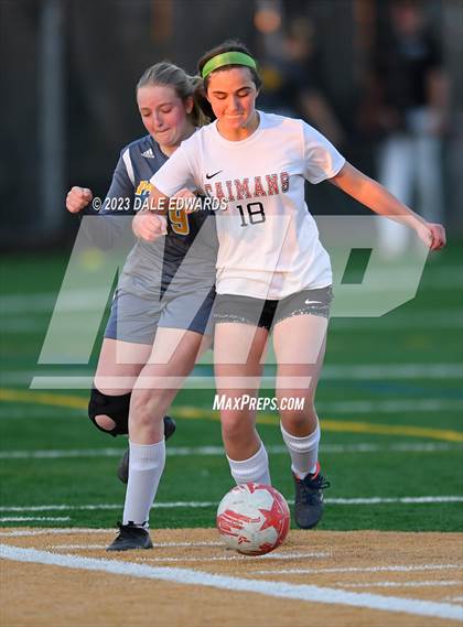 Thumbnail 3 in Francis Parker vs Classical Academy photogallery.