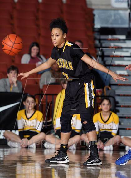 Thumbnail 1 in Brennan vs. Georgetown (UIL 5A Semifinal) photogallery.