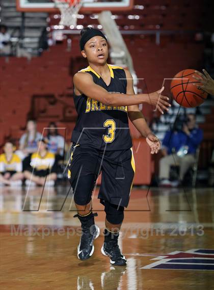 Thumbnail 1 in Brennan vs. Georgetown (UIL 5A Semifinal) photogallery.