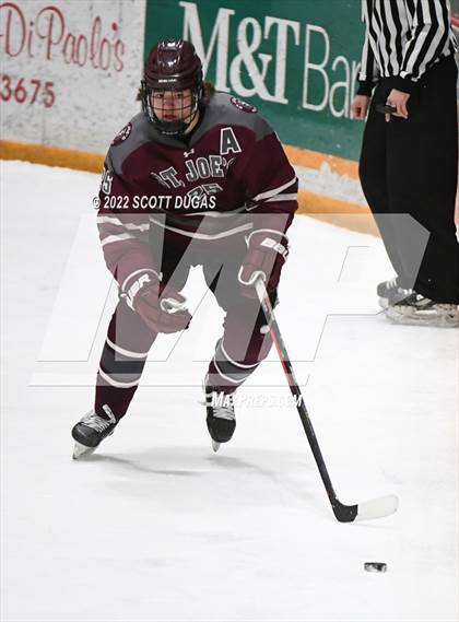 Thumbnail 3 in Canisius vs St. Joseph's Collegiate Institute photogallery.