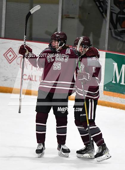 Thumbnail 1 in Canisius vs St. Joseph's Collegiate Institute photogallery.