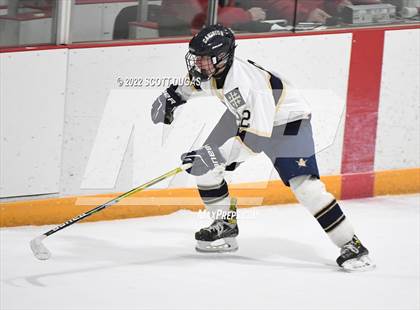 Thumbnail 3 in Canisius vs St. Joseph's Collegiate Institute photogallery.