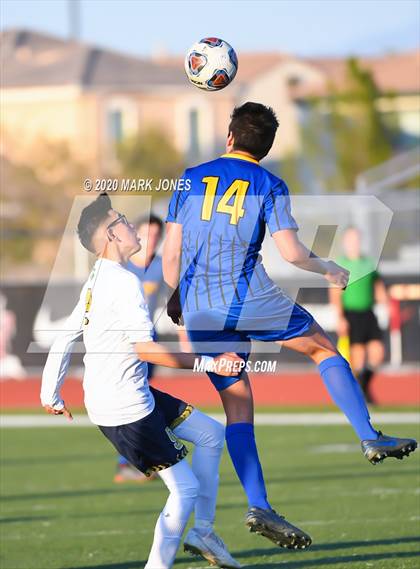 Thumbnail 1 in Yuma Catholic vs. Phoenix Country Day (AIA 3A Semifinal) photogallery.