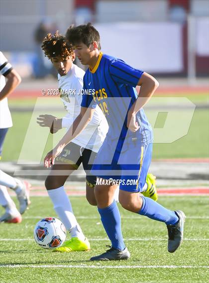 Thumbnail 3 in Yuma Catholic vs. Phoenix Country Day (AIA 3A Semifinal) photogallery.