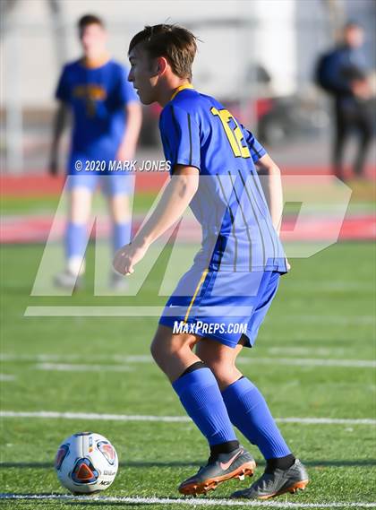 Thumbnail 3 in Yuma Catholic vs. Phoenix Country Day (AIA 3A Semifinal) photogallery.
