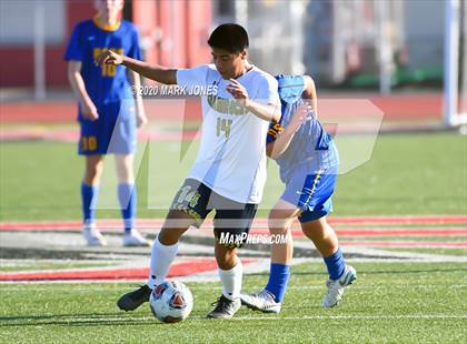 Thumbnail 2 in Yuma Catholic vs. Phoenix Country Day (AIA 3A Semifinal) photogallery.